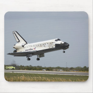 Space Shuttle Discovery nadert landing 3 Muismat