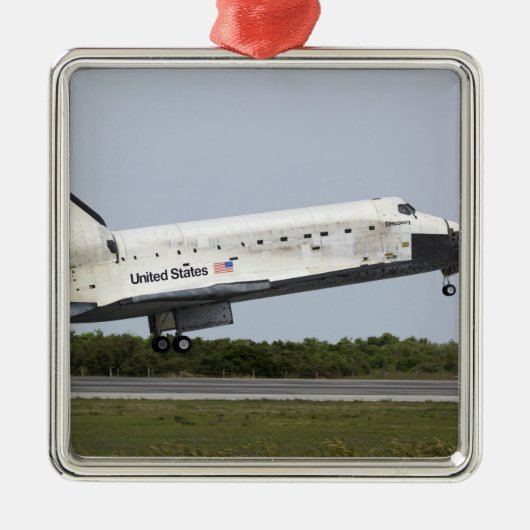 Space Shuttle Discovery nadert landing 4 Metalen Ornament (Voorkant)