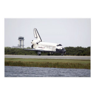 Space Shuttle Discovery op de start- en landingsba Foto Afdruk