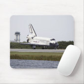 Space Shuttle Discovery op de start- en landingsba Muismat (Met muis)