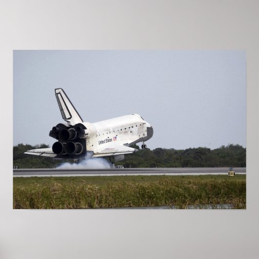 Space Shuttle Discovery raakt 3 Poster (Voorkant)