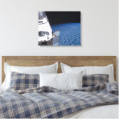 Space Shuttle Endeavor 24 Canvas Afdruk (Insitu (Slaapkamer))