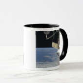 Space shuttle Endeavor, een Soyuz ruimtevaartuig Mok (Voorkant rechts)