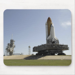 Space Shuttle Endeavor nadert de lancering p Muismat