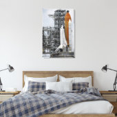 Space Shuttle Endeavor op het lanceerpad 2 Canvas Afdruk (Insitu (Slaapkamer))
