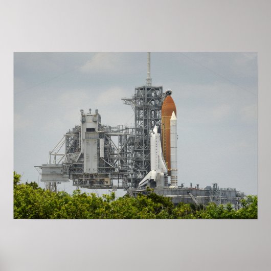 Space Shuttle Endeavor op het lanceerpad 2 Poster (Voorkant)