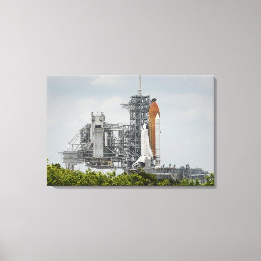 Space Shuttle Endeavor op het lanceerpad 3 Canvas Afdruk (Voorkant)