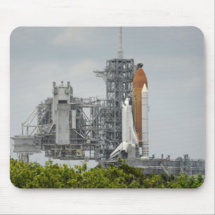 Space Shuttle Endeavor op het lanceerpad 5 Muismat