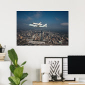 Space Shuttle Endeavor over Houston Texas Poster (Thuiskantoor)