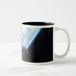 Space Shuttle Endeavor's laadbay 3 Tweekleurige Koffiemok