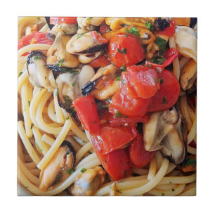 Spaghetti avec carreaux en céramique de moules