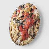 Spaghetti avec moules Tomates Horloge murale (Angle)