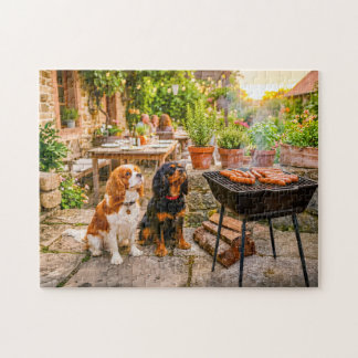 Spaniel duo kijkt naar terras BBQ worstjes Legpuzzel
