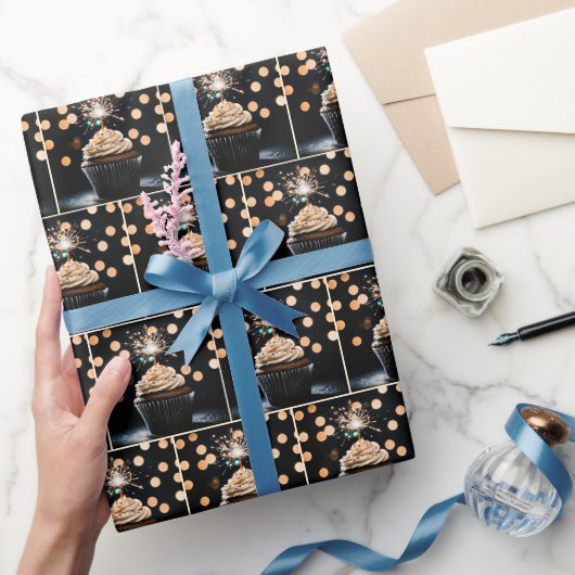 Sparkling Kaars in een Verjaardagscupcake Cadeaupapier (Geschenken)