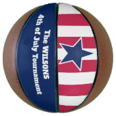 Speciaal gepersonaliseerd op 4 juli/Star en Stripe Basketbal (Verticaal)