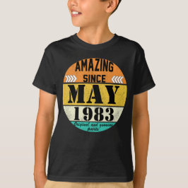 Speciaal gepersonaliseerde Birthday  Amazing Retro T-shirt