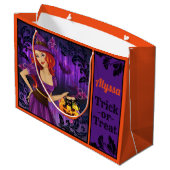 Speciaal gepersonaliseerde Witch Halloween Trick o Groot Cadeauzakje (Achterkant Gekanteld)