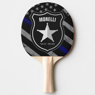 Speciaal uitgeruste politieagent Cop Flag van de N Tafeltennisbatje