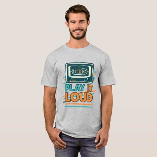 Speel het luide retro cassette vet ontwerp t-shirt (Voorkant volledig)