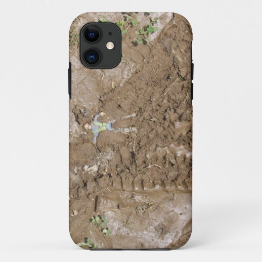 Speelgoed man in modder geduwd. Case-Mate iPhone case (Achterkant)