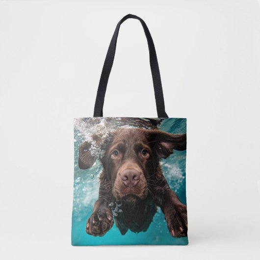 Speelse chocolade labrador zwemmen onder water draagtas (Voorkant)