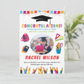 Speelse Kleurrijke Kleuterschool Afstuderen platte (Staand voorkant)