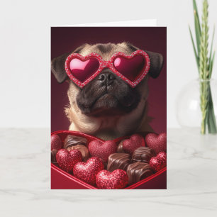 Speelse pug in hartvormige Valentijnsdoos Kaart