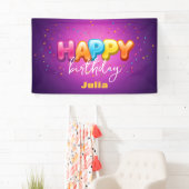 Speelse Rainbow Bubble Letters op Paarse Verjaarda Spandoek (Insitu)