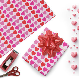 Speelse Rode Roze Fuchsia Harten Valentijnpatroon Cadeaupapier