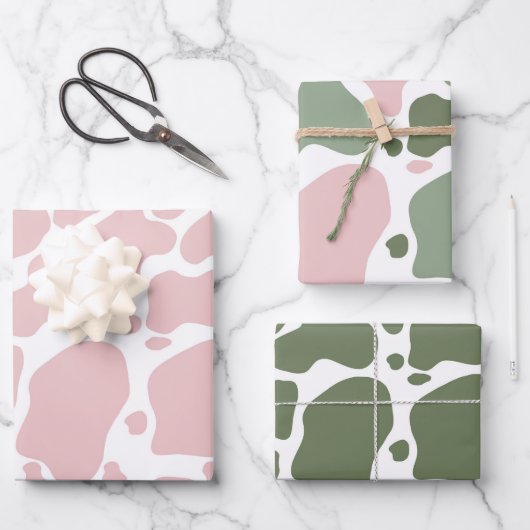 Speelse Roze en Sage Groene Koe Print Pattern Inpakpapier Vel (Voorkant)