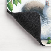 Speelse witte kat met vogel in boom muismat (Hoek)