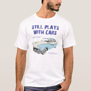 Speelt nog steeds met auto's Unisex T-shirt