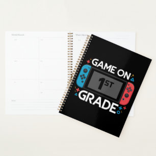 Spel op 1e klas terug naar school Grappige gamer Planner