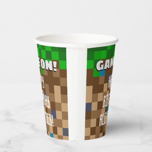 Spel op Pixelated Grass Block Gaming Verjaardag Sq Papieren Bekers (Rechts)