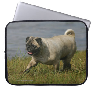 Spelend nabij water laptop sleeve