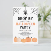 Spider drop van Funny Halloween Party Kaart (Staand voorkant)