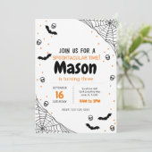 Spider Web Halloween Invitation d'anniversaire (Debout devant)
