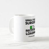 Spinale Fusion Recovery geeft ruggenwervel chirurg Koffiemok (Voorkant links)