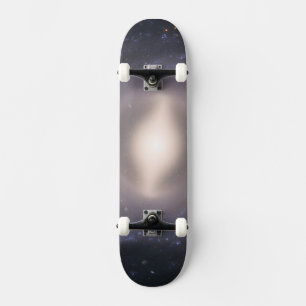 Spiraal Galaxy NGC 1015. Skateboard