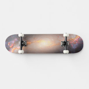 Spiraal Galaxy NGC 1300. Skateboard