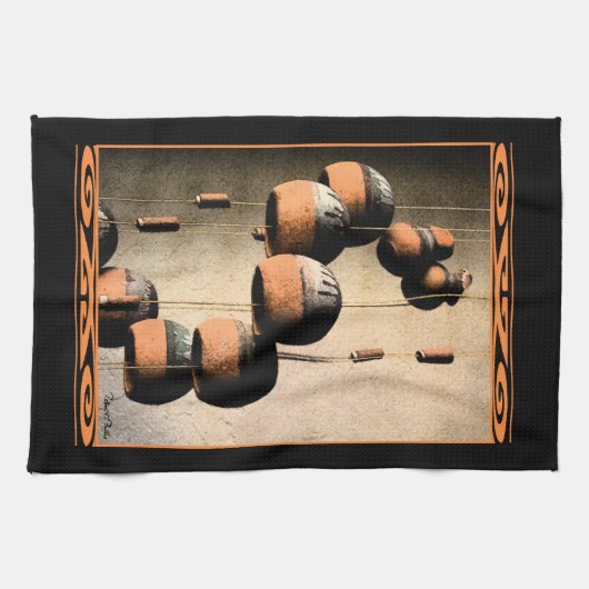 Spiraled Clay Wind Chimes still Life Theedoek (Horizontaal)