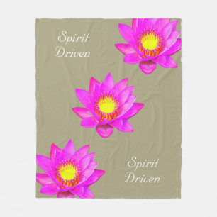 Spirit Driven Lotus Flowers on Sand Beige Fleece Deken