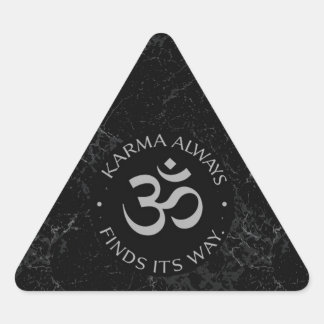 Spiritueel Karma Om Design – Mindfulness Collectie Driehoek Sticker