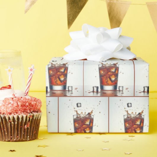 Splashing Ice Cubes in Whiskey Cadeaupapier (Verjaardagsfeest)