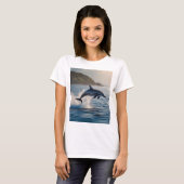 Splashing Leaping Dolphin: een dans van vreugde in T-shirt (Voorkant volledig)