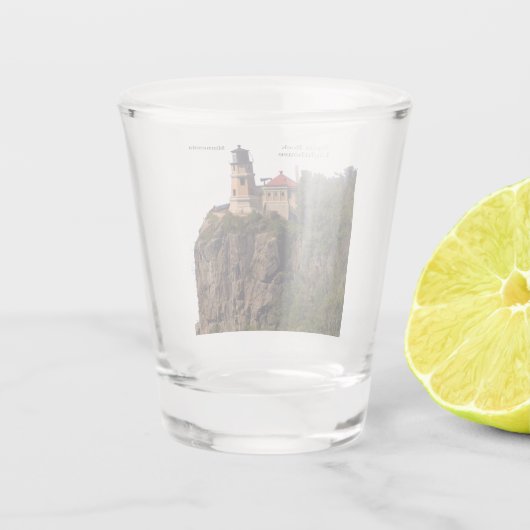 Split Rock Lighthouder van strandschotglas Shot Glas (Achterkant)