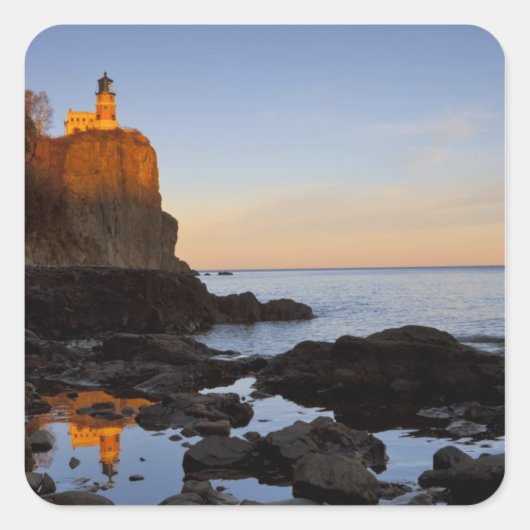 Split Rock Lighthouse bij zonsondergang bij Two Vierkante Sticker (Voorkant)