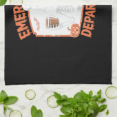 Spoedeisende hulp Grappige Halloween Nurse Essenti Theedoek (Gevouwen)