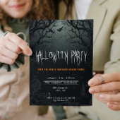 spoken donkere bomen griezelig halloween feest kaart