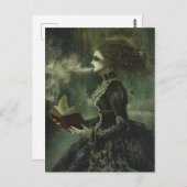 Spookachtige vrouw met ijzige adem die een boek le briefkaart (Voorkant / Achterkant)